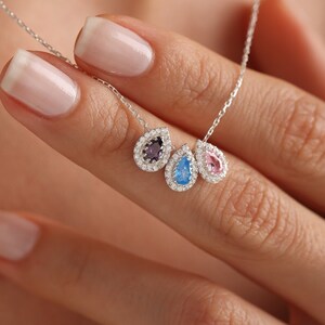 Collar con la piedra de nacimiento de la familia — Joyería personalizada con la piedra de nacimiento de la familia — Regalo para el Día de la Madre — Joyería con la piedra de nacimiento de la madre