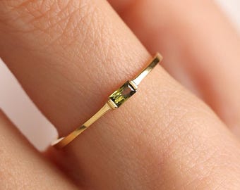 Minimalist Baguette Birthstone Ring, 14K Gold Stackable Personalized Ring, Dainty Gold Birthstone Jewelry, Gift for Mom or Bridesmaid