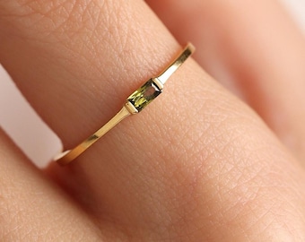 Baguette Birthstone Ring,Custom Birthstone Ring,14K Gold Ring,Personalized Ring,Stackable Ring,Mothers Ring,Bridesmaid gift,Gift For Mom