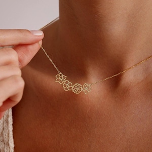 14K Gold Birth Flower Necklace,Family Birth Month Bouquet Necklace,Personalized Mom Gift,Mother&#39;s Day Jewelry,Grandma Gift,Christmas Gift