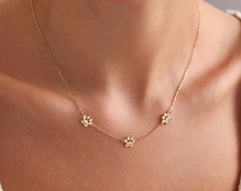 Paw Print Name Necklace, Personalized Tiny Dog Paw Necklace, Minimalist Paw Necklace, Pet Name Necklace, Pet Necklace, Personalized necklace