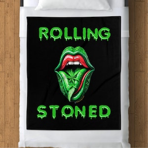 Rolling Stoned Blanket, Stylish Green Lips Weed Design, Unique Cannabis Graphic Throw, Cozy Bedspread Blanket, Perfect Gift for Stoners