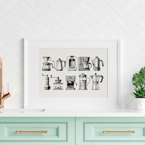 Peut inclure: Ensemble de trois mugs en céramique avec une finition mate et mouchetée. Les tasses sont de couleur crème, gris clair et gris foncé. Design simple et minimaliste, parfait pour le café ou le thé.