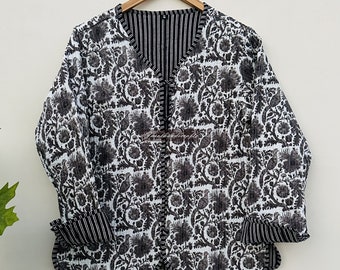 Giacca reversibile da donna trapuntata kantha indiana fatta a mano con patch in vero lavoro, indossa un cappotto kantha e una tasca frontale in cotone con tubazioni semplici