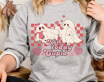 Cute Anti Valentine Sweatshirt Retro Sweatshirt Women Valentine t-shirt Love Valentine Shirt Heart Checkered Sweatshirt Gift for her
