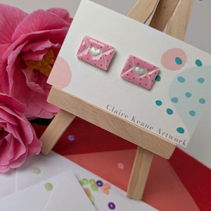 Pendientes de sobre de San Valentín - Pendientes de cerámica - Pendientes de San Valentín hechos a mano - Pendientes bonitos - Pendientes de carta de amor rosa - Regalo de San Valentín