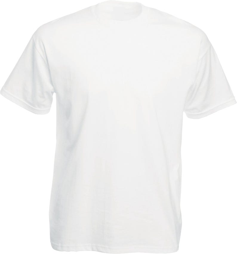 K&ouml;nnte beinhalten: Ein schlichtes, wei&szlig;es T-Shirt mit kurzen &Auml;rmeln. Das Kleidungsst&uuml;ck hat einen Rundhalsausschnitt und besteht aus einem weichen, blickdichten Stoff. Dieses vielseitige T-Shirt eignet sich zum Tragen allein oder in Schichten.
