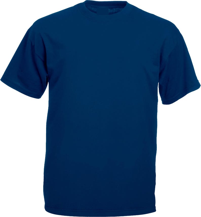 K&ouml;nnte beinhalten: Ein einfarbiges marineblaues T-Shirt mit kurzen &Auml;rmeln und Rundhalsausschnitt. Das Shirt hat eine lockere Passform und besteht aus einem weichen, mittelschweren Stoff. Ein vielseitiges Kleidungsst&uuml;ck f&uuml;r den Alltag.