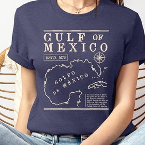 Chemise golfe du Mexique en toile Bella - T-shirt vintage carte côtière - Souvenir de voyage Floride Texas - T-shirt de plage nautique - Chemise de voyage rétro sur l'océan