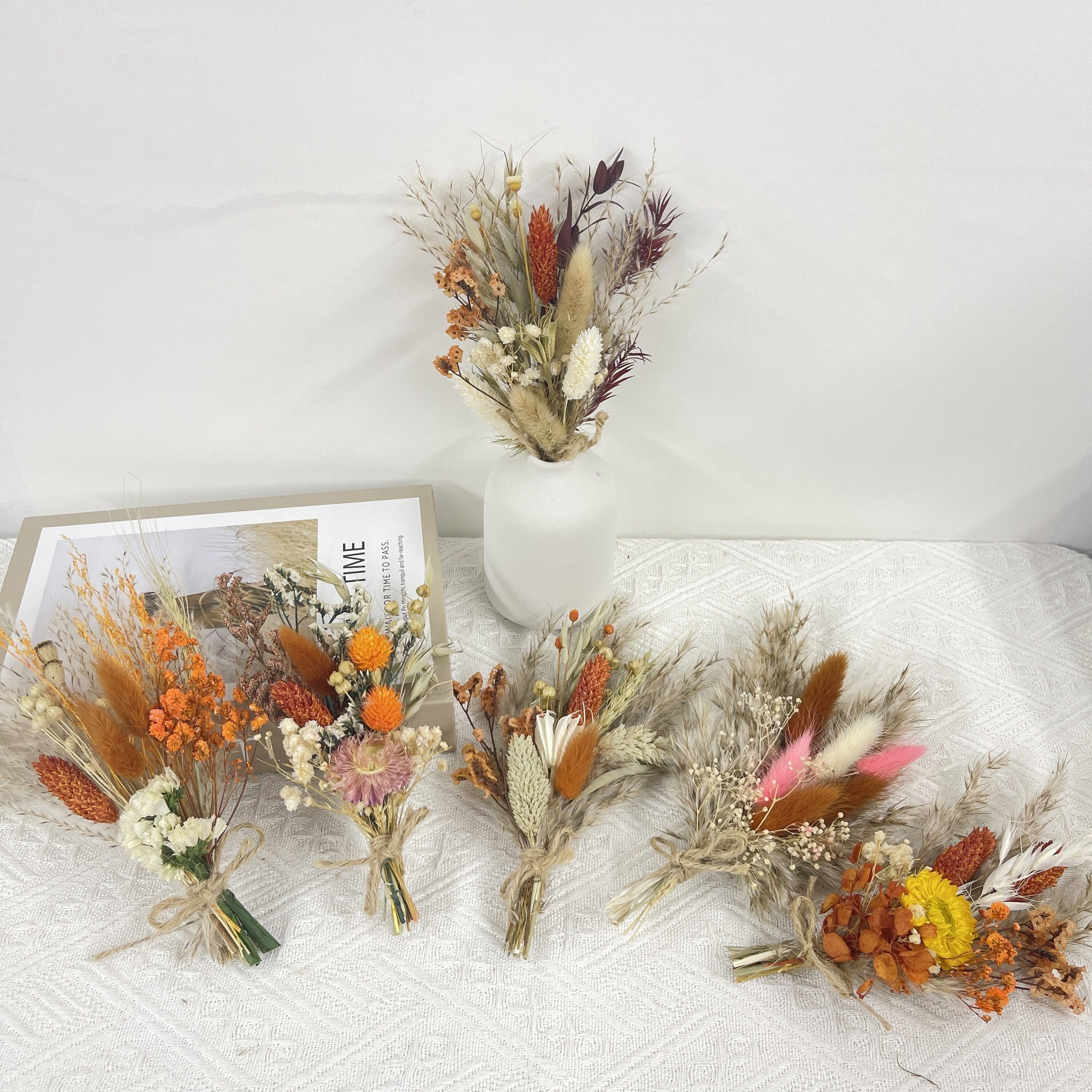 Hamlinson Mini Dried Bouquet Flowers - Natural Dry Flowers Bouquet