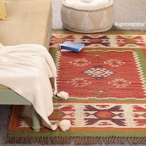Handwoven Wool Jute Kilim Rug: Traditional Indian Design
