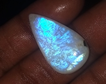 22 Cts.Rainbow Moonstone - Moonstone Crystal, Moonstone Cabochon, Rainbow Moonstone Cabochon, Polished Moonstone - Natural Moonstone jewelry
