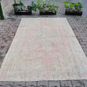 Neutral Turkish Rug, Vintage Rug 6x10, Handmade rug, Faded Oushak Rug, Carpet Rug, Area rug 6x10, Rug for Housewarming, Dining room rug