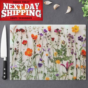 Wildflower Engraved Glass Cutting Board: Botanical Kitchen Decor