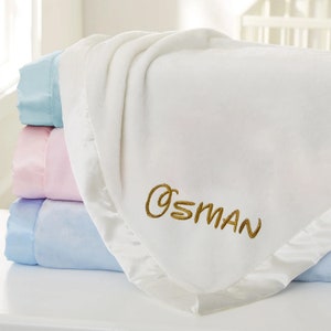 Coperta per neonati personalizzata con bordo in raso / Coperta ricamata personalizzata da 36 x 36 pollici / Perfetta per baby shower e gravidanza / Unica per i neonati!