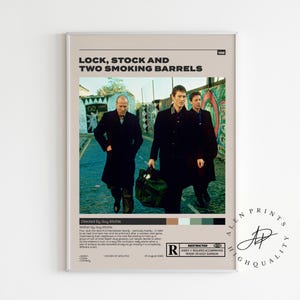 Schloss, Lager und zwei rauchende Fässer,Guy Ritchie, Minimalistisches Filmplakat, Vintage Retro Kunstdruck, Wandkunst, Mid century Modern