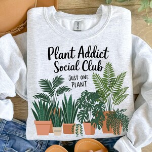 Pflanzensüchtiger Social Club Png, nur noch eine Pflanze Png, trendige Png, verrückte Pflanzendame lustige Png, Gärtner Png, Pflanzenliebhaber Sublimationsdesign.