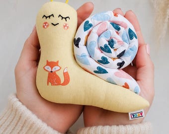 Caracol de peluche personalizado, juguete suave hecho a mano, caracol de peluche, regalo único para niños, decoración de habitación infantil, regalo para recién nacidos, juguetes para niños pequeños
