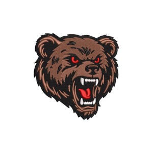 Peut inclure: Écusson brodé représentant une tête d'ours rugissant. L'ours est brun avec des contours noirs, des yeux et une langue rouges. La broderie détaillée donne un aspect texturé. Idéal pour les vestes, sacs ou autres articles en tissu.