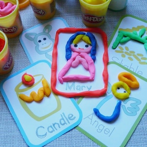 24 tarjetas flash Playdough Natividad Preescolar Imprimibles Play Dough Mats Actividad navideña Diversión navideña Montessori Habilidades motoras finas Niños