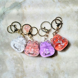 Liquid Keychain Water Filled Key chain Liquid Shaker Liquid Motion Keychain Glitter Cute Kawaii Cat Keychains Charm Bulk Quicksand Gift