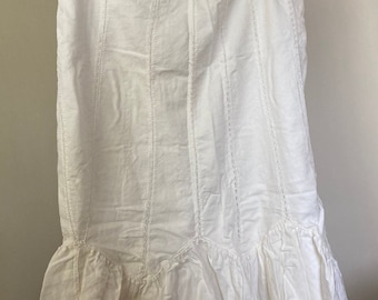 Falda blanca de algodón