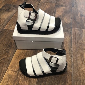 Gladiator sandals store size 3