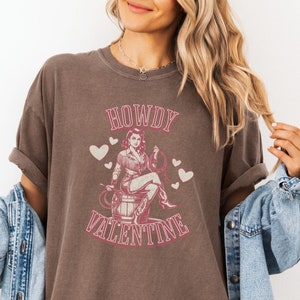 Western Valentine Shirt, Country Lover Valentine Tee, Howdy Valentine, Farmhouse Lover Tshirt, Unique Cowgirl Gift, Retro Rodeo Cowgirl