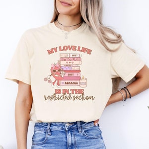 Book Lover Valentine Shirt, Bookish Valentine Gift, Spicy Book Lover Tee, Smut Reader, Funny Bookcore Tee, Valentine&#39;s Day Reading T-Shirt
