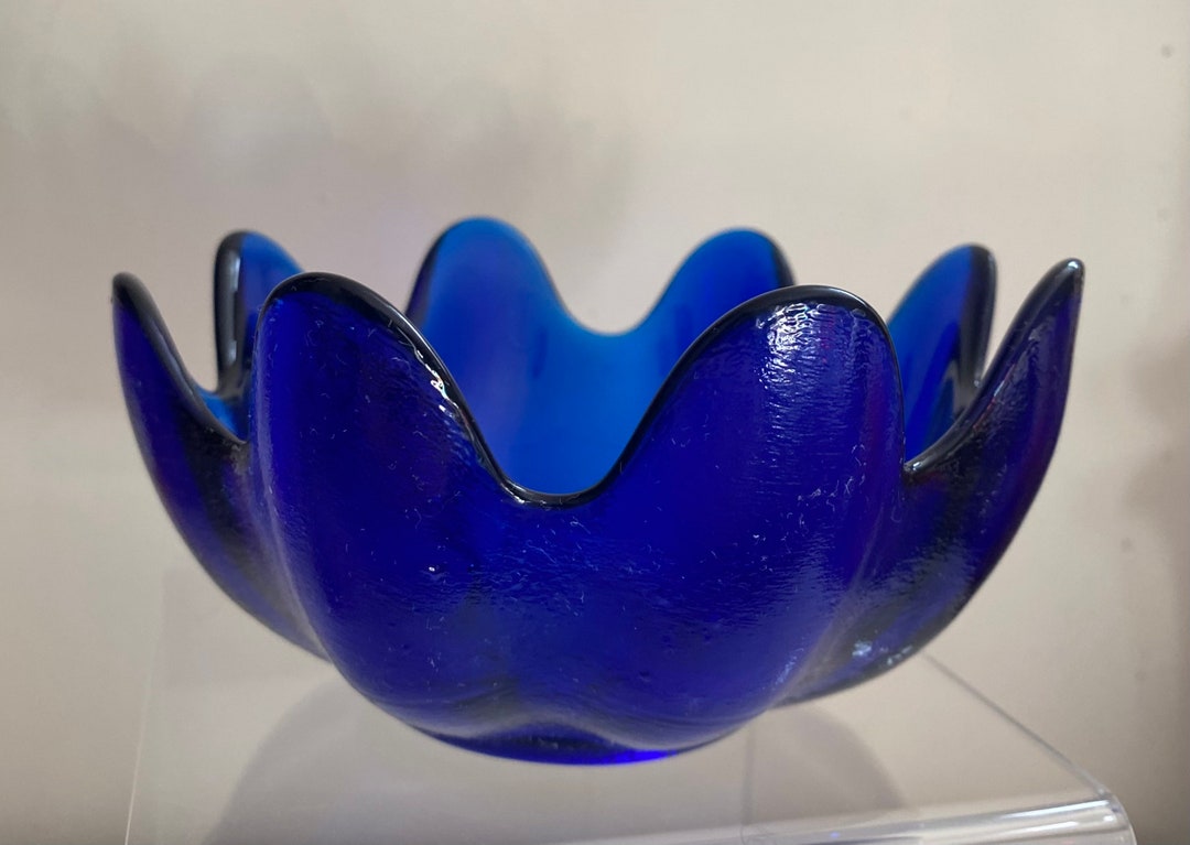 1960s BLENKO GLASS Individual Salad Bowl in a Lovely Cobalt Sapphire