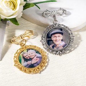Personalized Photo Wedding Lapel Pin – Groom Brooch, Bridal Bouquet Charm, Memorial Boutonniere Gift for Wedding & Anniversary