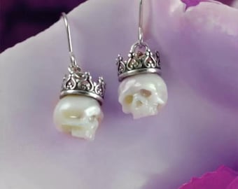 Pearl Skull Earrings with Crowns, 925 Sterling Silver/Freshwater Pearl Skull Earrings, Gothic Dangly Earrings/Jewelry, Vintage Gothic Style