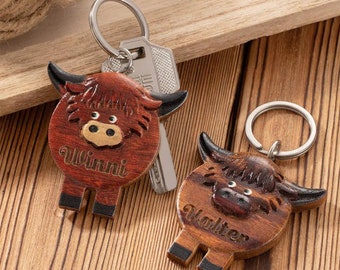 Llavero de madera de vaca de las Tierras Altas con nombre grabado, llavero de vaca de las Tierras Altas, regalo personalizado para dueños de vacas, granjeros o amantes de las vacas de las Tierras Altas.