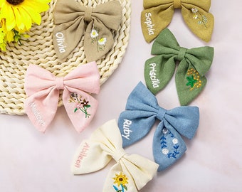 Lazo de pelo bordado personalizado con clip para niñas, lazo de pelo con nombre personalizado y flores bordadas, accesorios para el cabello personalizados para niñas.