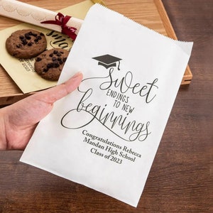 Custom Graduation Favor Bags (20 Pack), Graduation Party Decorations, Personalized Paper Food Bags for Baked Goods, Graduation Celebrations