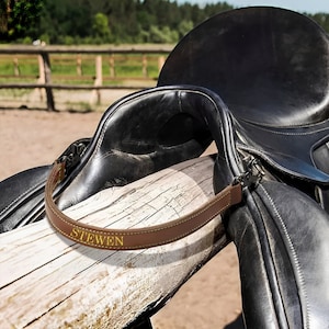 Custom Grab Strap for Horse Saddle, Leather Horse Tack with Personalized Name, Customized Saddle Handle for Pony, Horse Rider/Owner Gift image 3