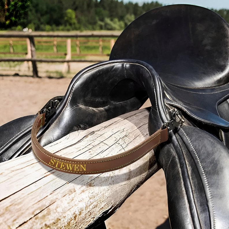 Custom Grab Strap for Horse Saddle, Leather Horse Tack with Personalized Name, Customized Saddle Handle for Pony, Horse Rider/Owner Gift image 3