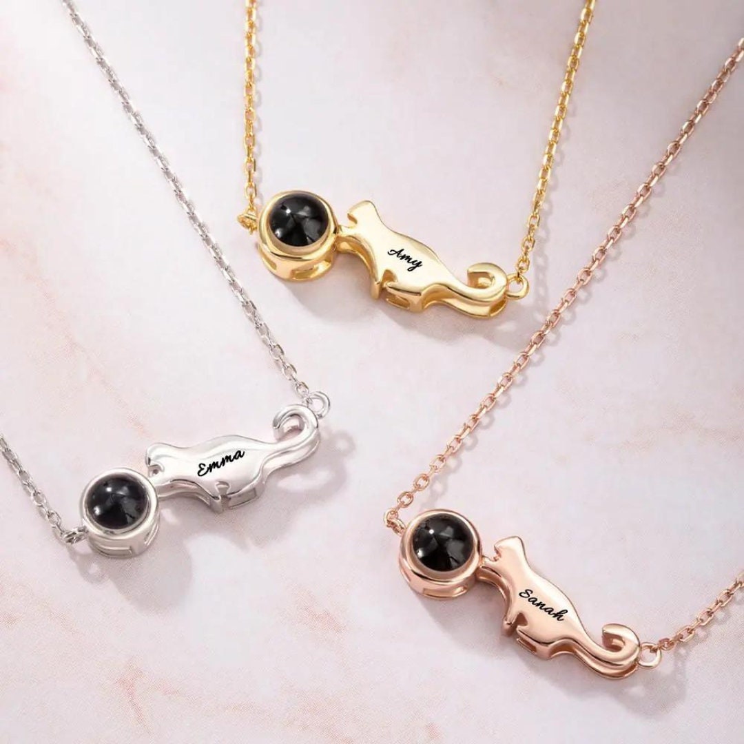 Collana con proiezione fotografica personalizzata per gatti