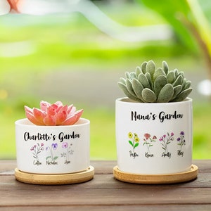Customized Ceramic Flower Planter with Custom Names + Corresponding Birthflowers, Perfect Cute Gift for Plant Mom/Gardener/House Plant Fan