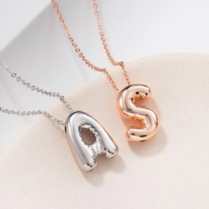Collar con letra de globo personalizada, colgante con inicial de burbuja personalizada, joyería con letra abullonada, chapado en platino/oro de 18 quilates/oro rosa de 18 quilates