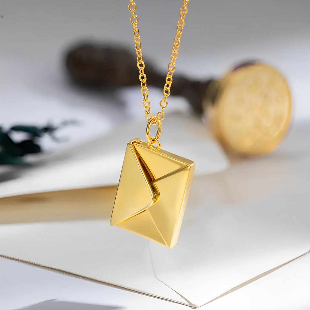 Ciondolo con lettera d'amore in stile vintage - Collana con busta apribile in oro - Italia