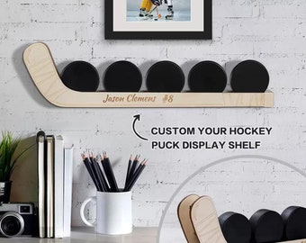 Estante de exhibición de discos de hockey con nombre personalizado, expositor de discos de madera personalizado, regalos para jugadores, aficionados y entrenadores de hockey sobre hielo, decoración de salas de hockey sobre hielo