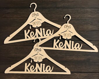 Custom Graduation Hanger for Class of 2025, Personalized Name & Year Wooden Gown Hanger + Stole Display, Perfect Gift for Graduates