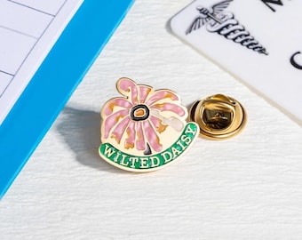 Personalized Name Wilted Daisy Nurse Badge Reel, Custom Enamel Floral Pin, Humorous Medical Staff Gift for Doctors & Nurses