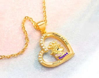 Collar de corazón de unicornio con nombre personalizado y mensaje grabado, dije de circonita, regalo para niña, diseño de corona de cristal brillante