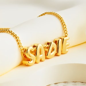 Colar personalizado com letras 3D e bolhas, colar com iniciais de balões grossos para namorada/melhor amiga, colar com letras e nomes de balões