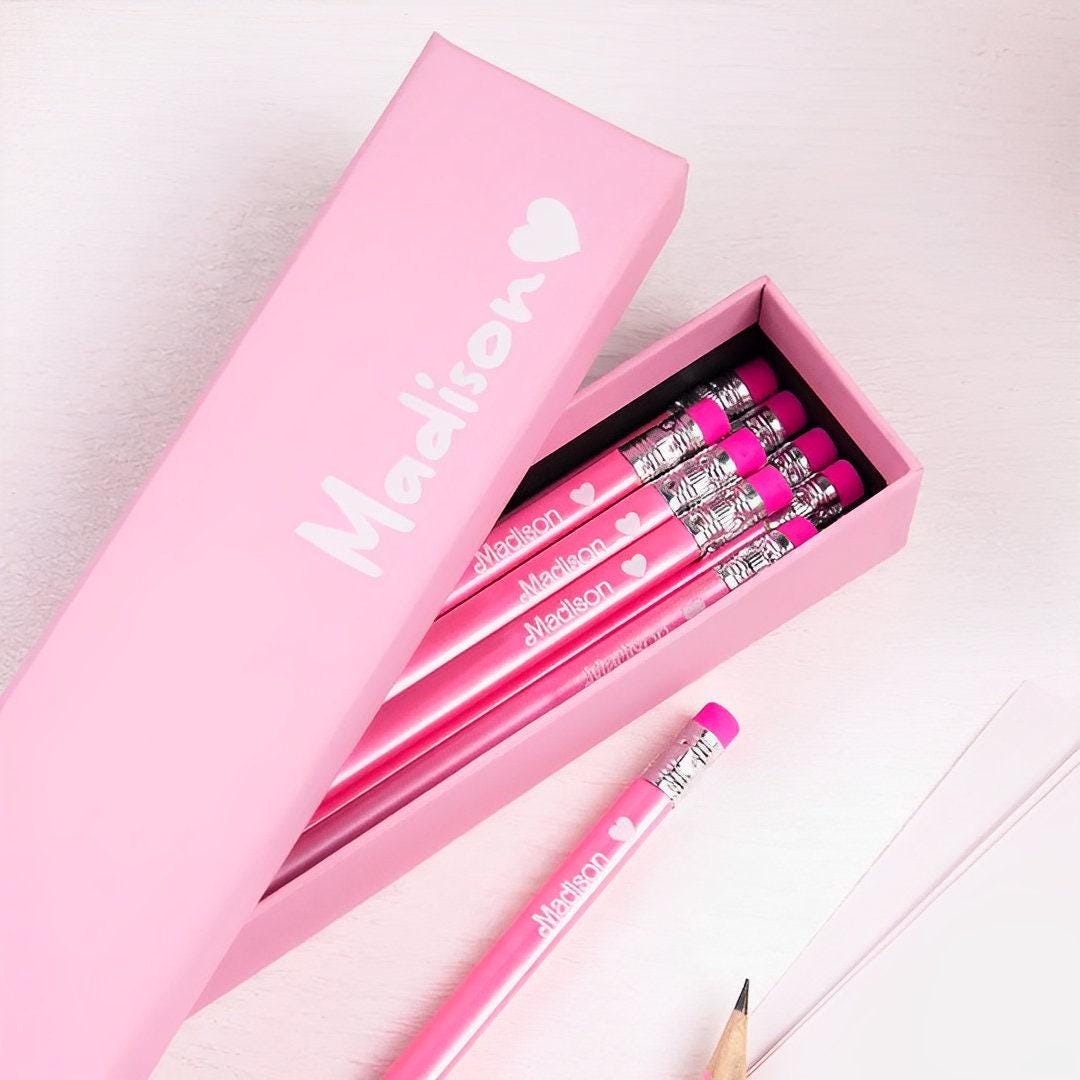 Matite HB rosa - Scatola personalizzata da 12 matite con nome e scatola regalo rosa - Graziosi regali per il ritorno a scuola per ragazze