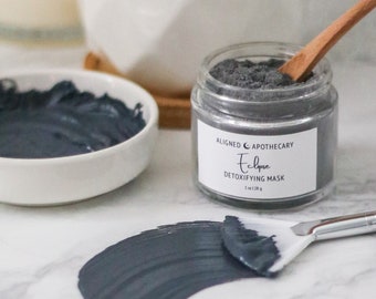 Maschera all'argilla e carbone attivo: pulizia profonda dei pori, disintossicante ed esfoliante