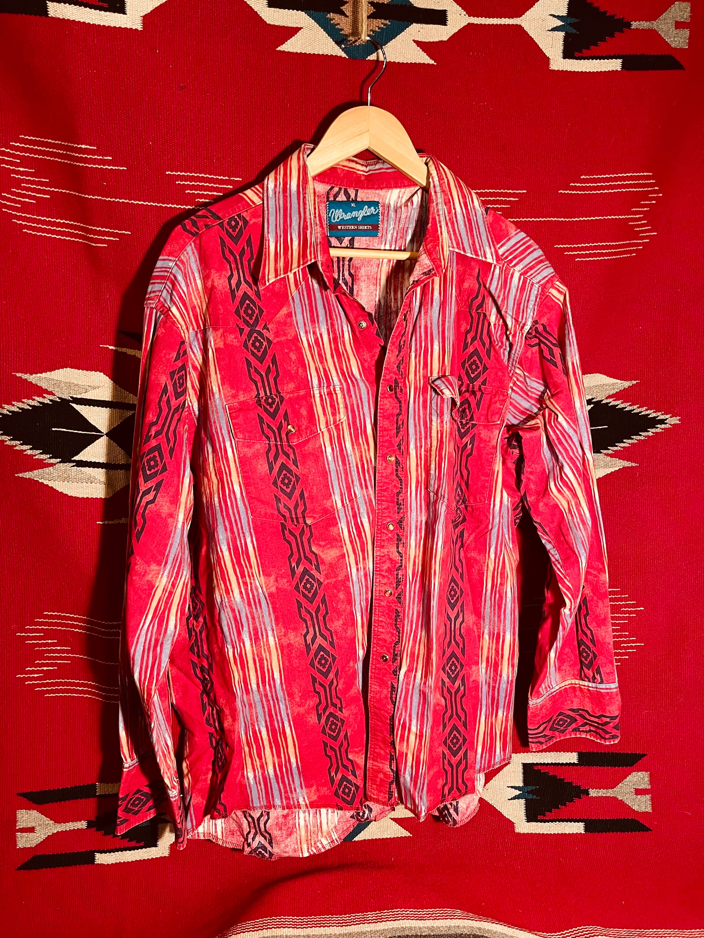 Wrangler rare Aztec design m22633080894_1.jpg main image 3
