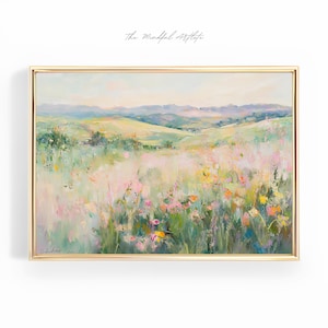 Könnte beinhalten: Ein Gemälde, das ein Feld mit Wildblumen in einer Landschaft zeigt. Das Feld ist mit rosa, gelben und weißen Blumen gefüllt. Der Hintergrund zeigt sanfte Hügel und einen blauen Himmel.